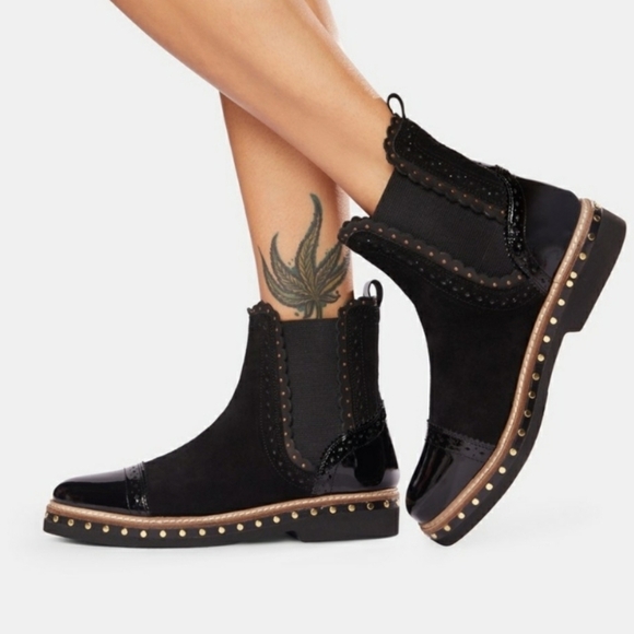 Free People Atlas Black Chelsea Boots - Picture 1 of 9